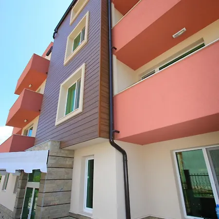 بيت ضيافة Siena House سوزوبول