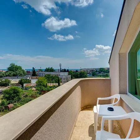 بيت ضيافة Siena House